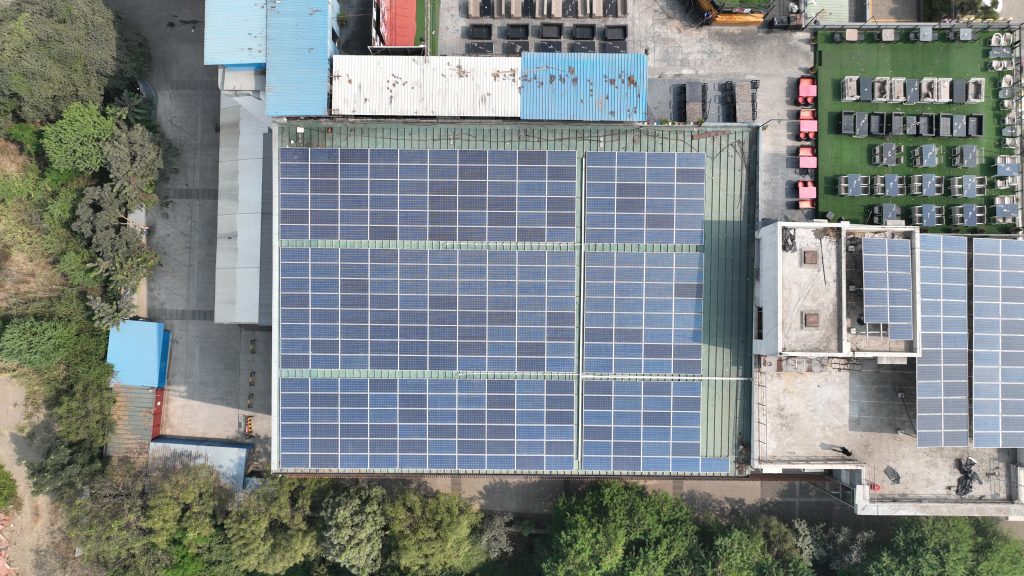 DE_mall_rooftop solar